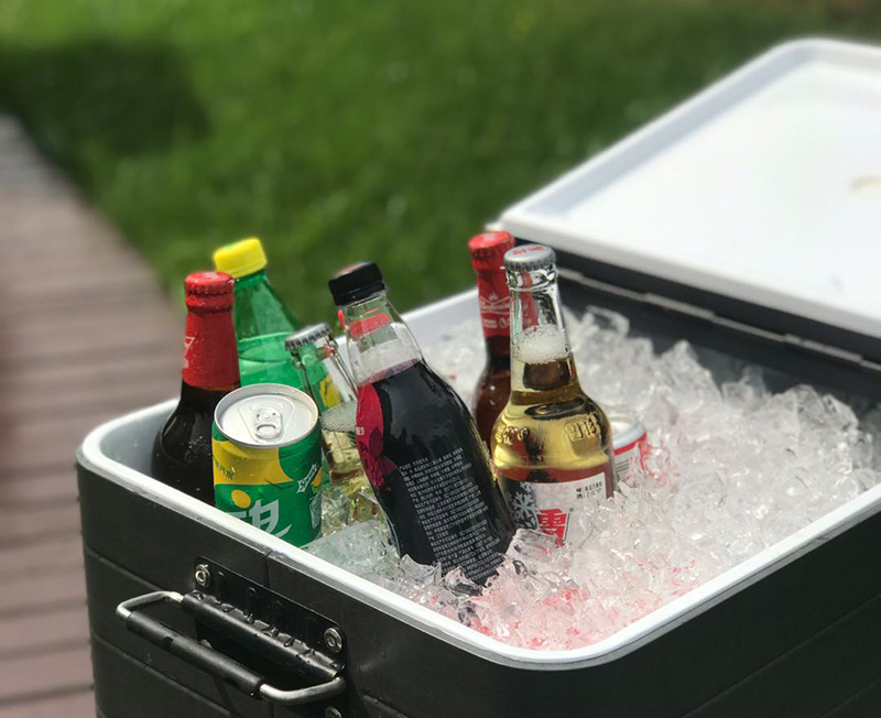 Take A Look at The Hot-Selling Portable Cooler Cart